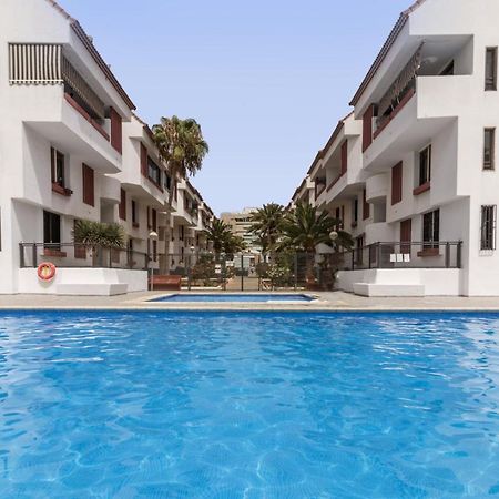 Homeforguest New Modern Apartment With Pool อาโรนา ภายนอก รูปภาพ
