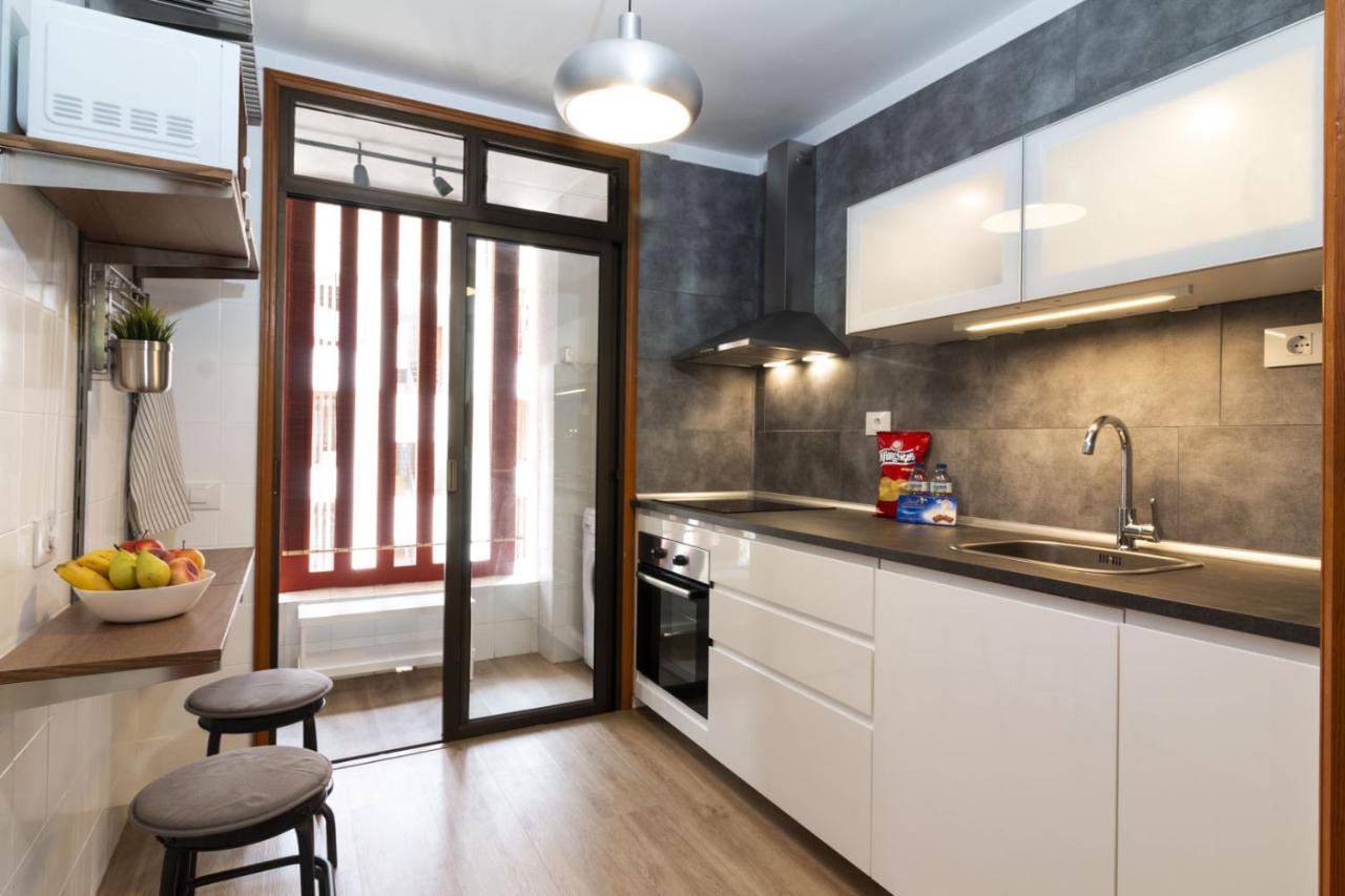 Homeforguest New Modern Apartment With Pool อาโรนา ภายนอก รูปภาพ