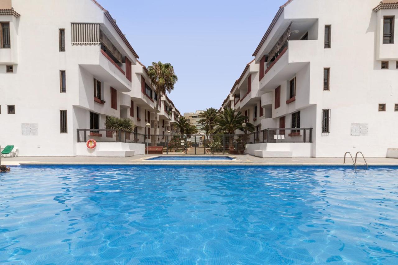 Homeforguest New Modern Apartment With Pool อาโรนา ภายนอก รูปภาพ