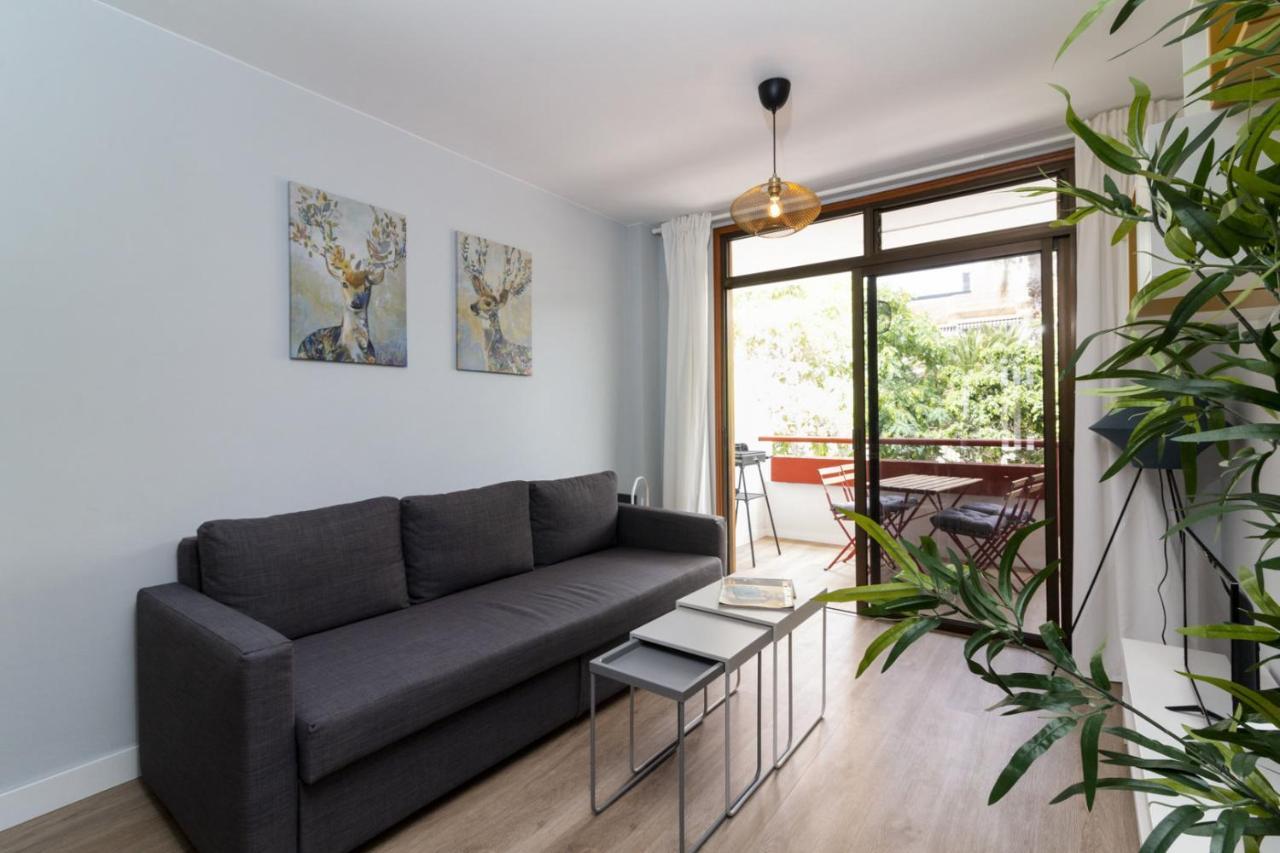 Homeforguest New Modern Apartment With Pool อาโรนา ภายนอก รูปภาพ