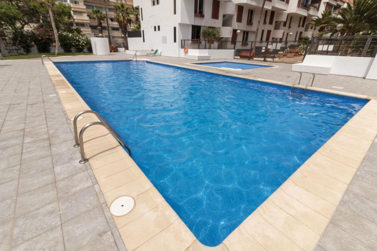 Homeforguest New Modern Apartment With Pool อาโรนา ภายนอก รูปภาพ